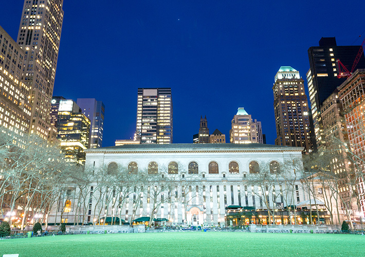 オフィス街にあるブライアント・パークは一年中イベントがいっぱい