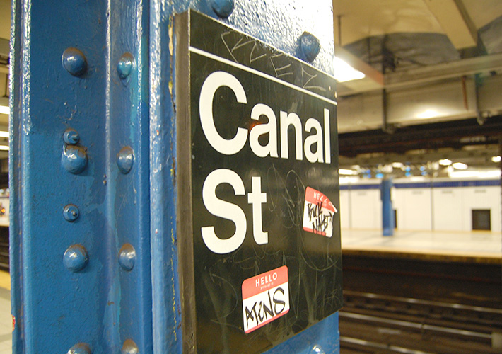 カナルストリート駅
